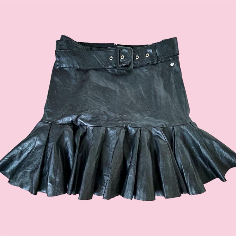 Euro Motivi black faux leather mini skirt with belt and ruffles